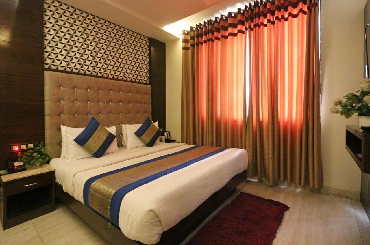 Hotel Mannat International By Mannat نيودلهي المظهر الخارجي الصورة